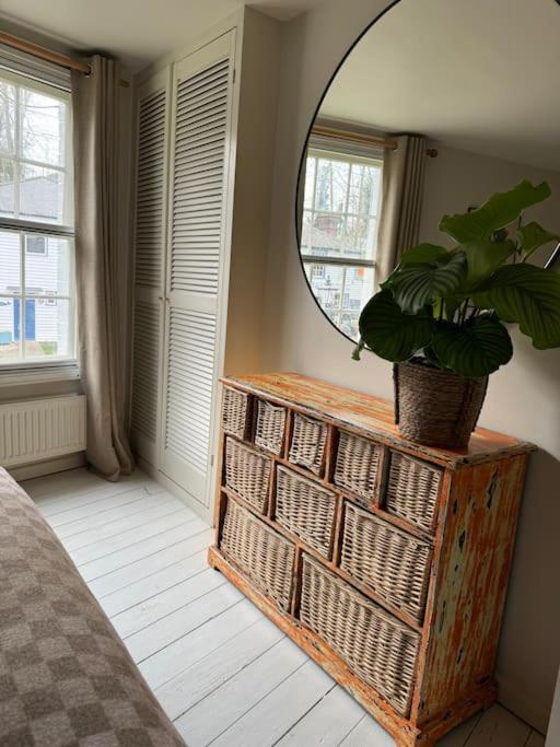 Spring Crescent Cottage In Rye Eksteriør bilde